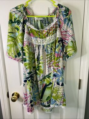 Stem vine Tropical Print Lace Trim Tunic Top Green & Blue Size 2X.